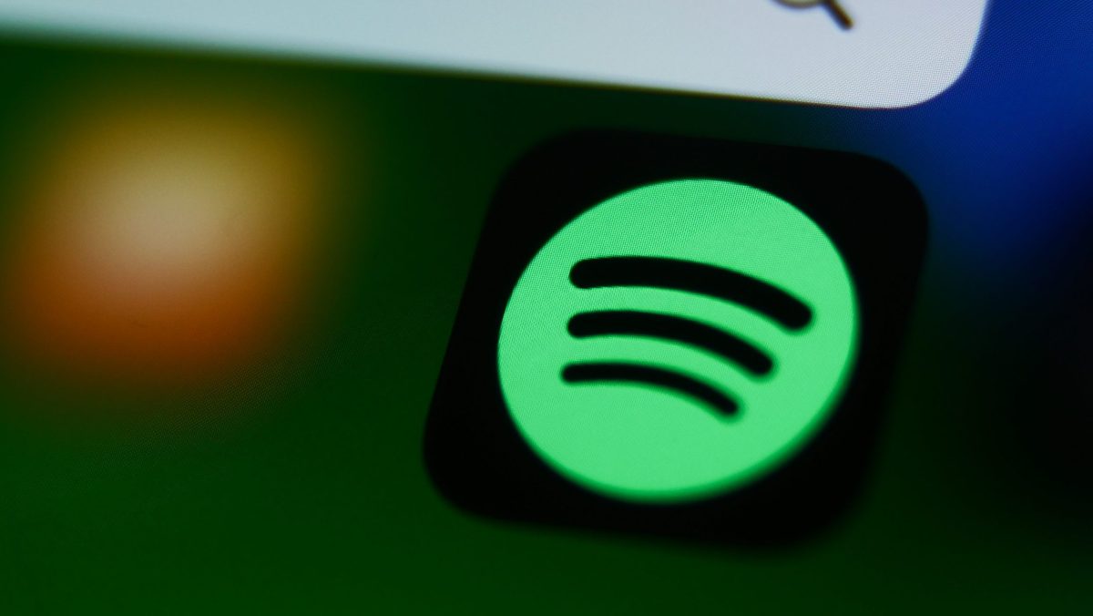 Spotify e Universal Music abrem caminho para covers e remixes de fãs com IA